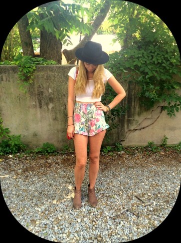 #floral #ruffleshorts #croptop #fedora #booties #urbanoutfitters #rebeccaminkoff #forever21
